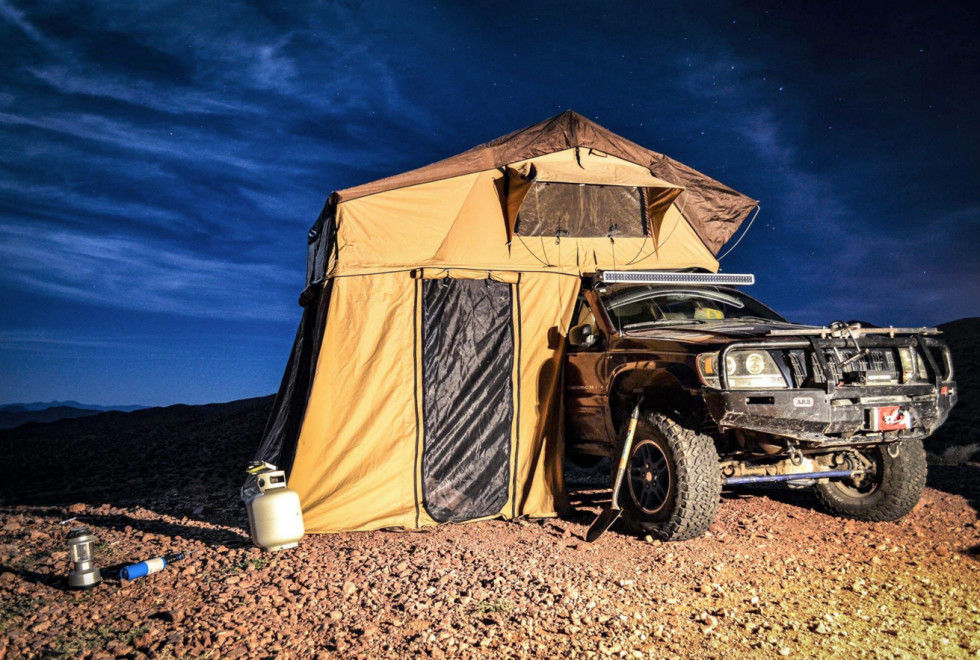 Le voyage Off Road de famille couvrent la larme supérieure de tente résistante de matelas à haute densité de mousse